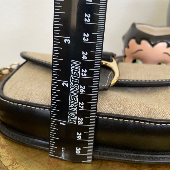 Dooney and Bourke Wristlet - Picture 7 of 8